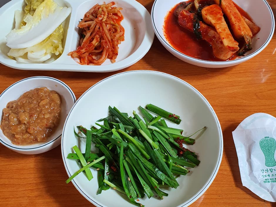 서울_용산구_일미장어_반찬