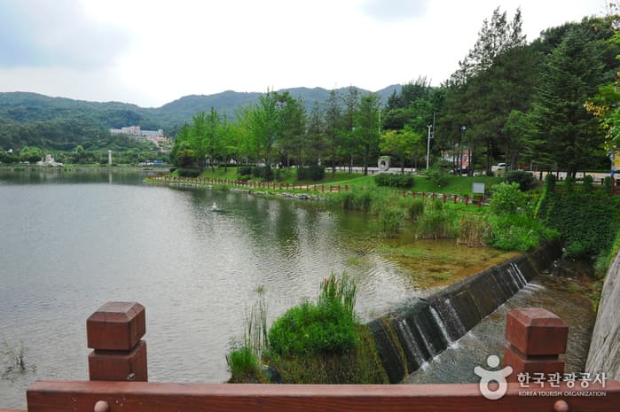 Seolbong Park (설봉공원)
