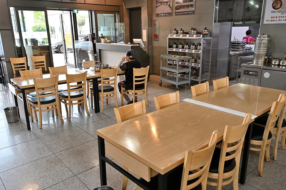부산광역시_남구_거창맷돌순두부_실내
