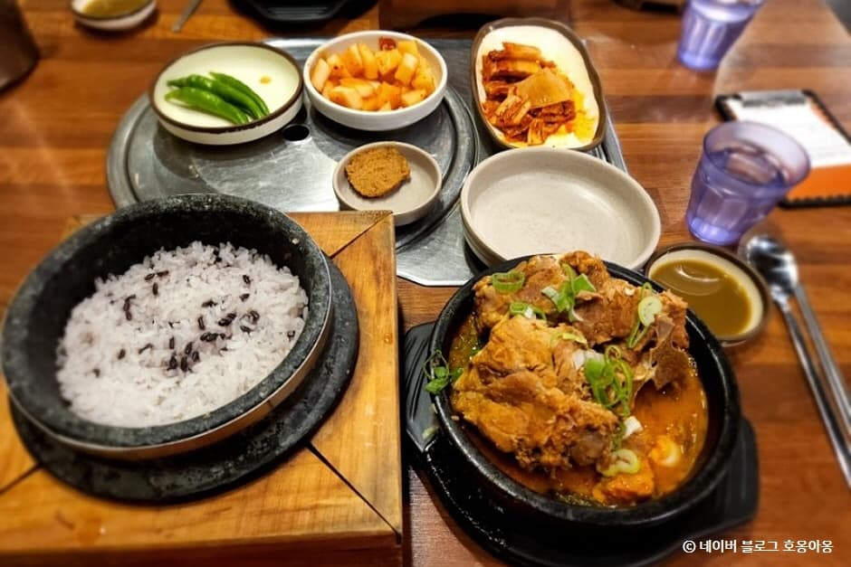 광주광역시_서구_왕뼈사랑_음식_01