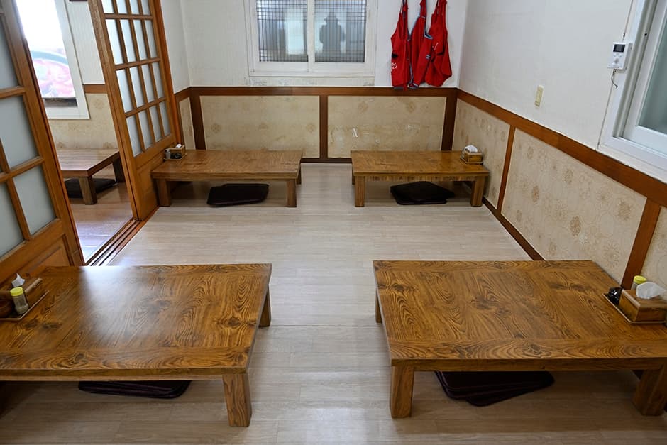 부산광역시_동래구_동래삼계탕_실내1