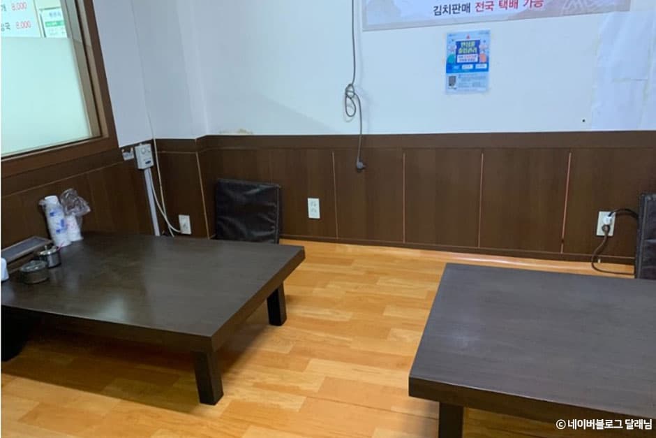 전라남도_여수시_유정해장국_내부_1