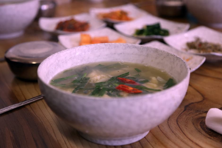 전남_구례군_부부식당_다슬기탕