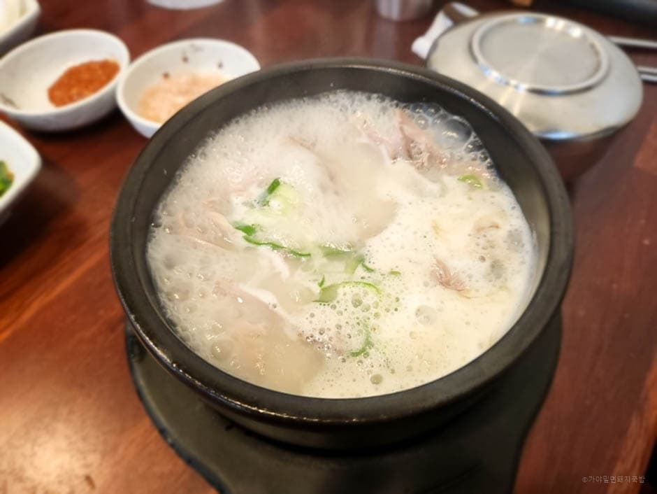 경기도_고양시_가야밀면돼지국밥_음식
