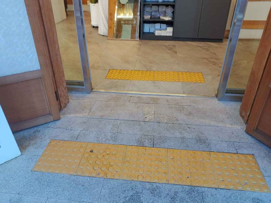 한울카페_주출입구1