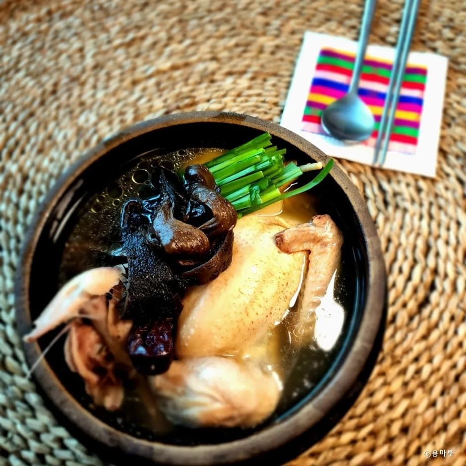 경기도_광주시_용마루_능이삼계탕