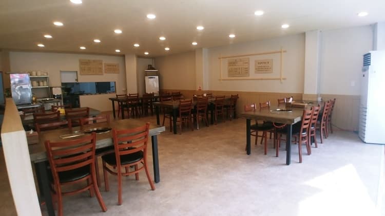 충남_서산시_추억의집밥_내부_1