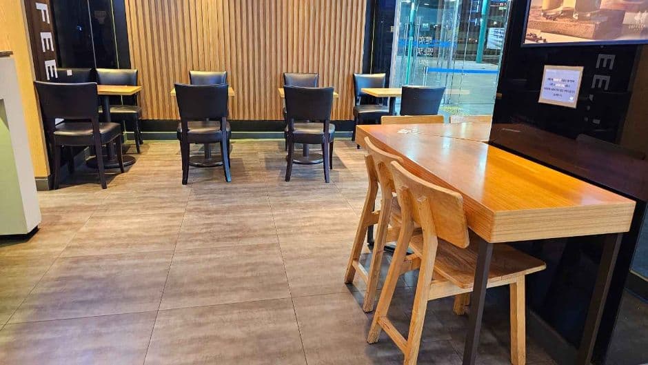 커피니_목포역점_내부2