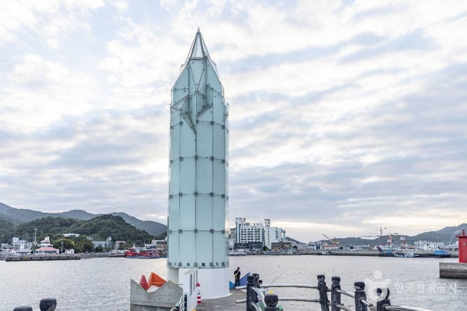 통영_도남항 동방파제 등대 (2)