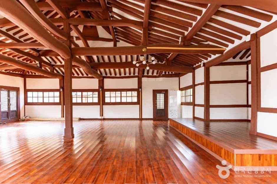 논산_구 강경성결교회 예배당 (4)