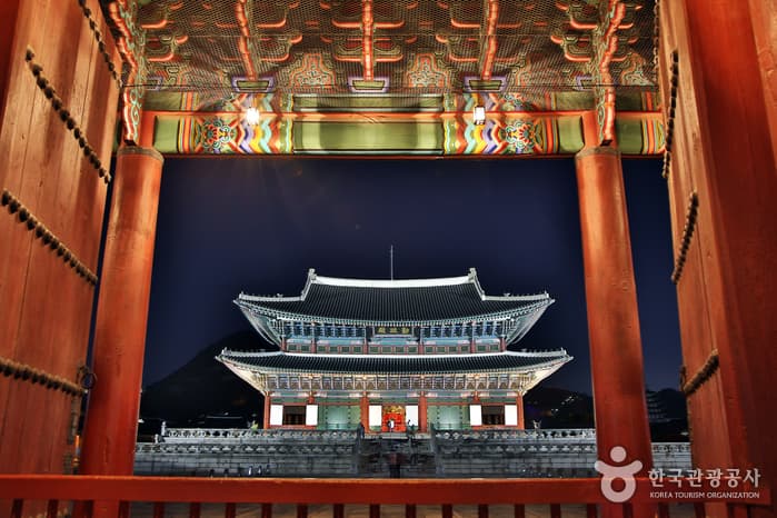 Jongno Cheonggye Special Tourist Zone (종로 청계 관광특구)