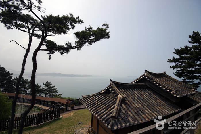 Sanghwawon (상화원)