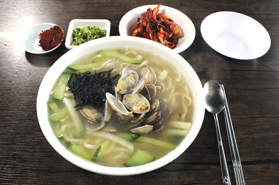 서울시_강북구_수유손칼국수_메뉴2
