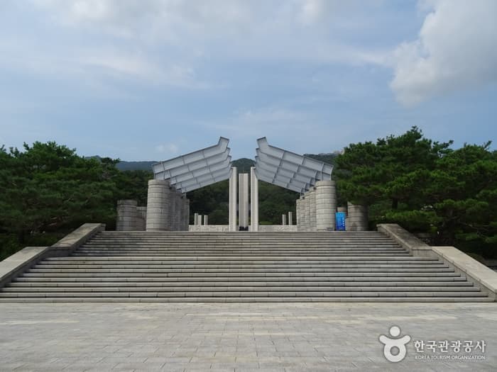 서울_강북_국립4.19민주묘지13