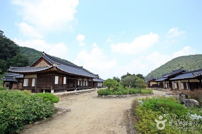 Songso House (청송 송소고택)