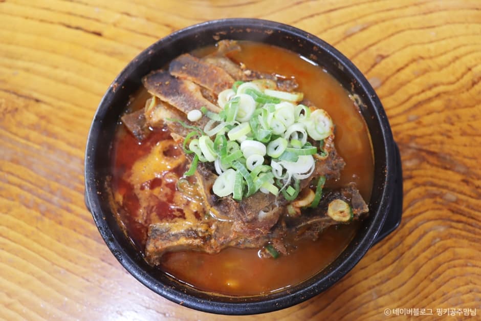 전라북도_전주시_엄가네시골집 24시얼큰한뼈해장국_음식_2