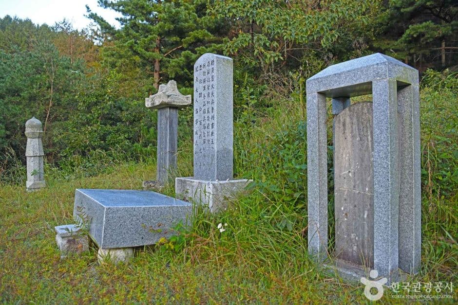 강원_춘천_춘천한백록묘역 (3)
