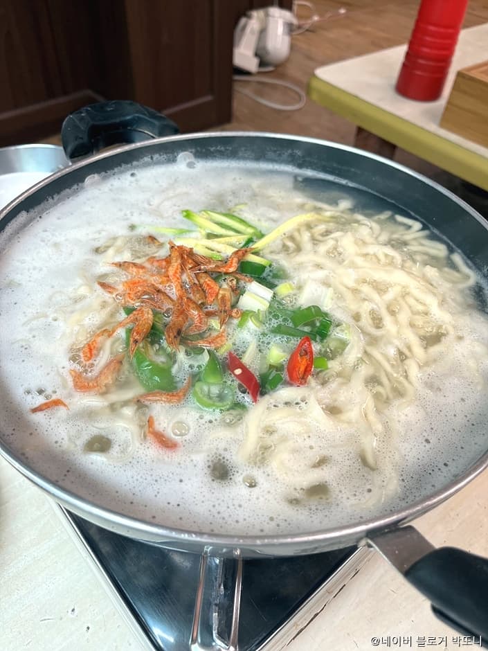 서울시_양천구_살구나무집칼국수_매뉴2