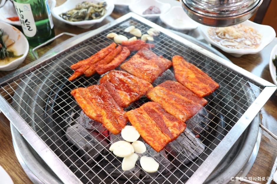 이운성_강원도_홍천군_홍천조박사화로구이_음식3