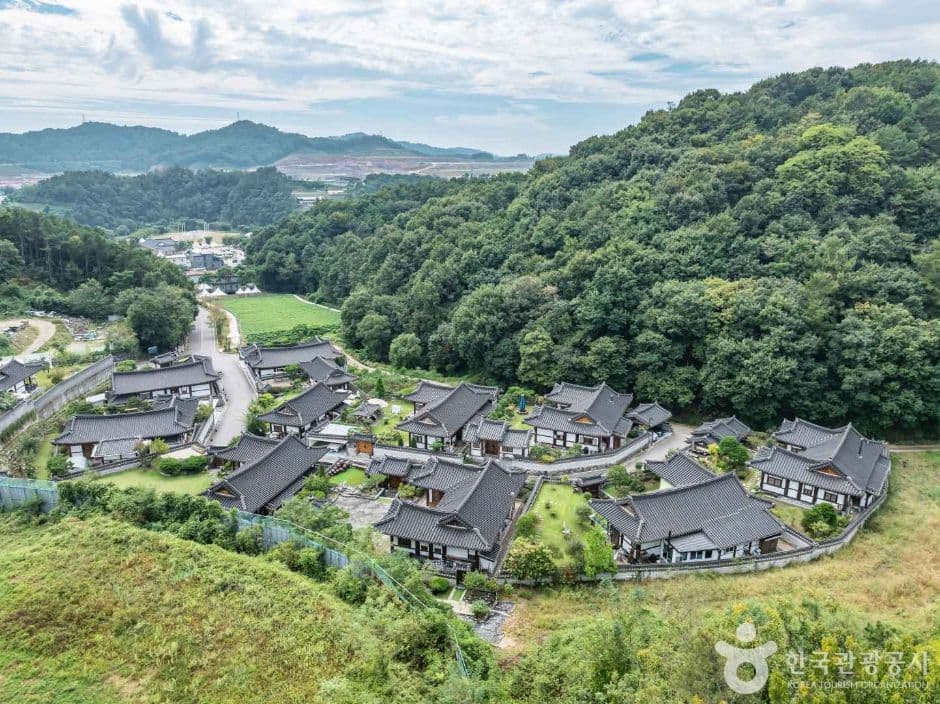 충북_청주_오창 미래지 한옥마을_2769810 (13)
