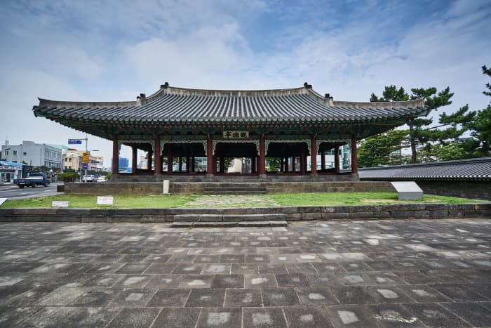 한국문화정보원_관덕정_005