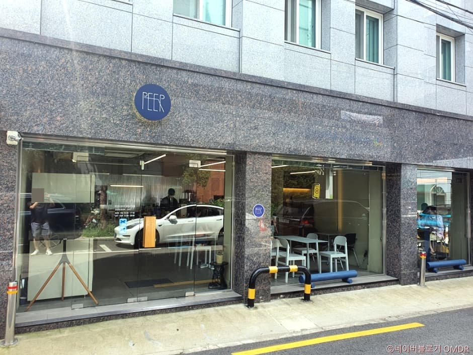 서울_성동구_피어커피로스터스_외부