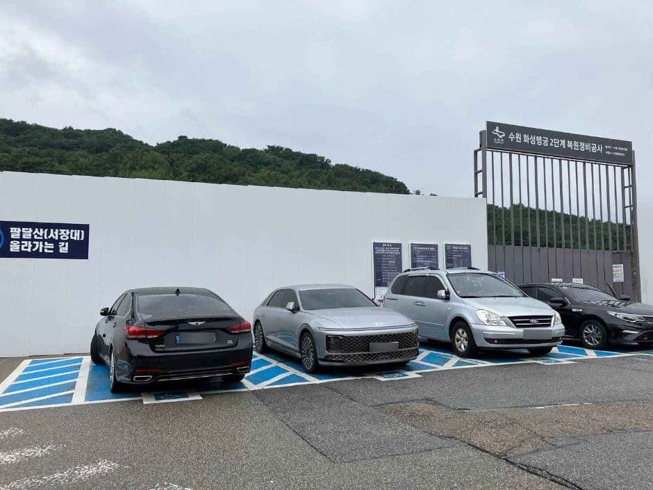 열두알우동집_주차장