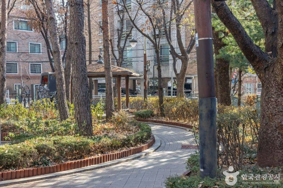 서울_강남구_역삼개나리공원_5