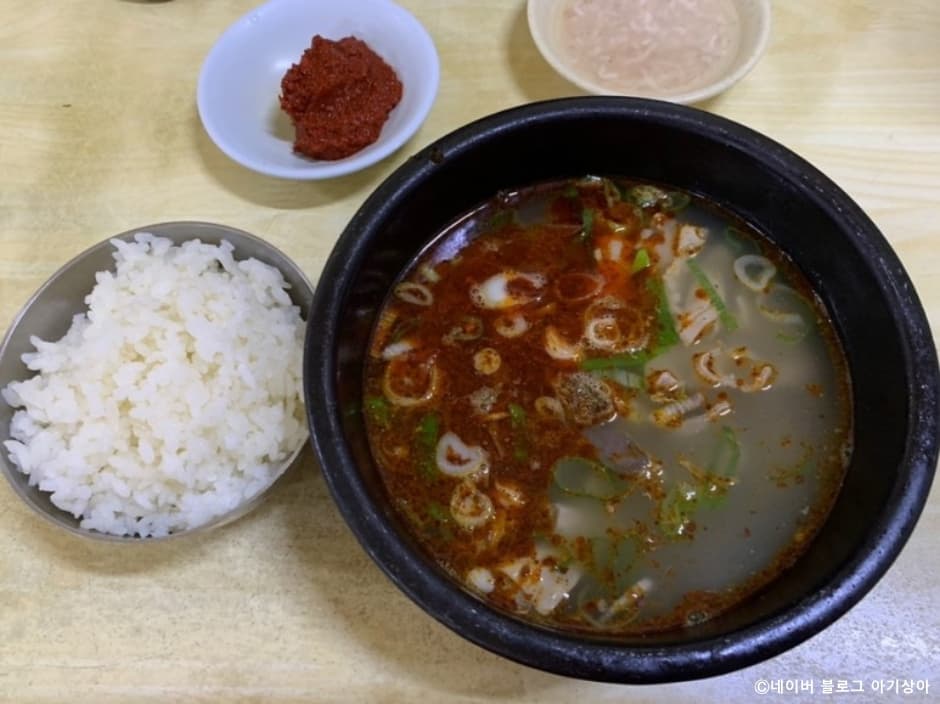 이운성_강원도_춘천시_가보자순대국_음식2