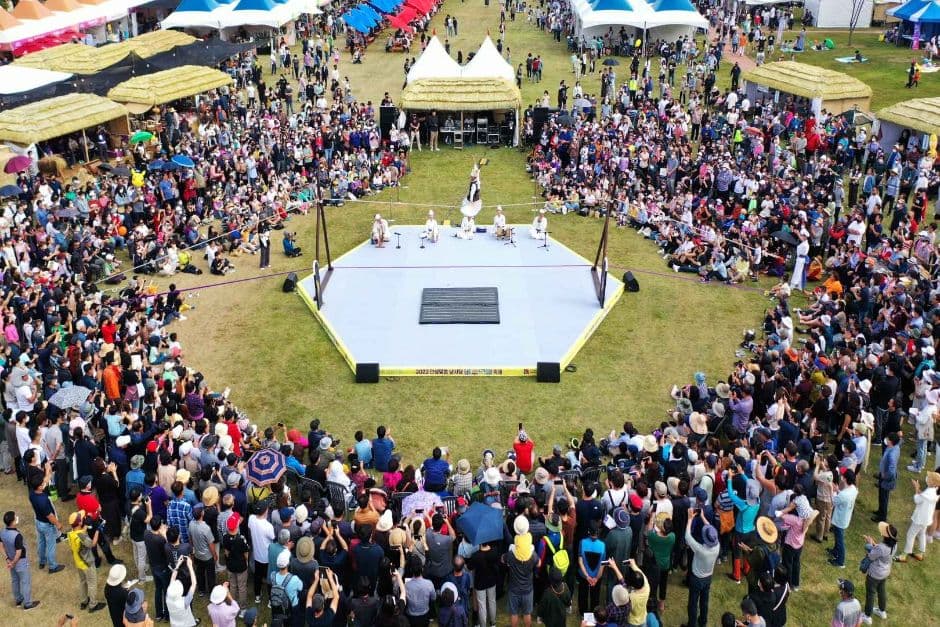 Anseong Namsadang Baudeogi Festival (안성맞춤 남사당 바우덕이축제)